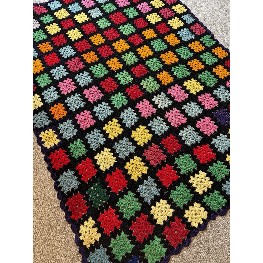 VTG GRANNY SQUARE Handmade Crochet Purple Ruffle Border 60x45 Afghan Throw 1970s